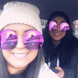 Meet your Posher, Dulce